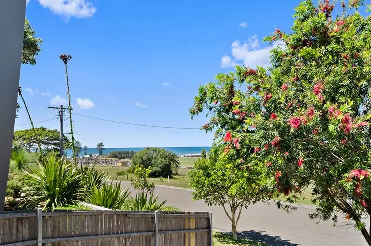 12 Owen Street, Bulli NSW 2516