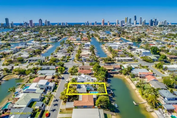 6 Costa Court, Broadbeach Waters QLD 4218