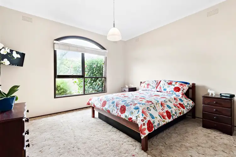 Seventh view of Homely house listing, 10 Loddon Court, Clayton South VIC 3169
