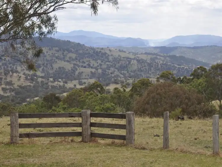 West Weeroona Red Hill Road, Deepwater NSW 2371