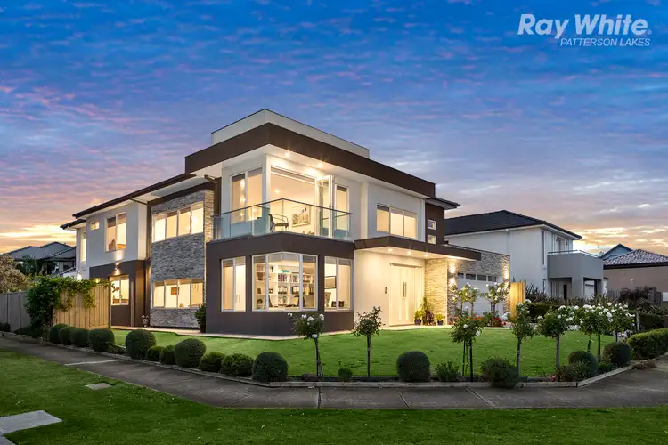 25 Waterside Drive, Waterways VIC 3195