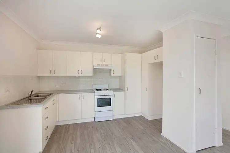 Third view of Homely house listing, 2/13 William Street, Shellharbour NSW 2529