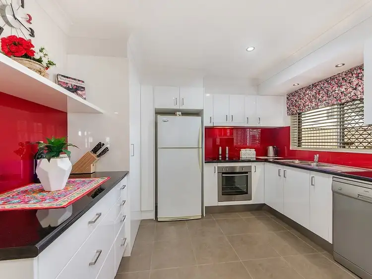 Fifth view of Homely house listing, 2/3 Liam Court, Labrador QLD 4215