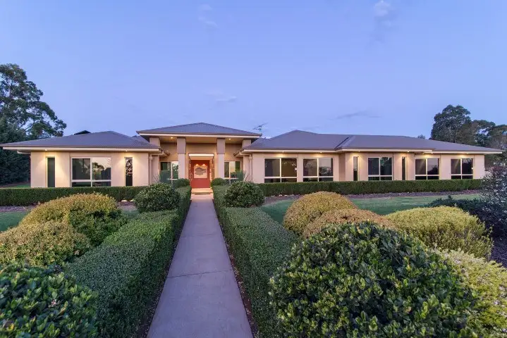 4 Kimberley Court, Blue Mountain Heights QLD 4350