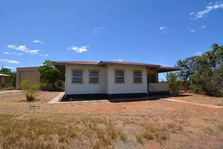 19 Young Street, Carnarvon WA 6701