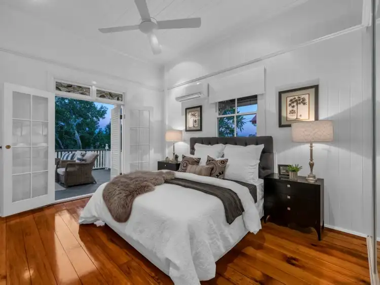 18 Arwin Terrace, Windsor QLD 4030