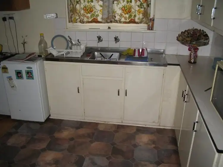 Third view of Homely house listing, 7 Elizabeth Avenue, Bordertown SA 5268