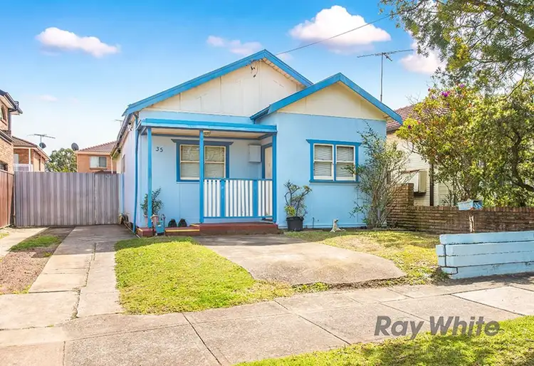 35 Yandarlo Street, Croydon Park NSW 2133