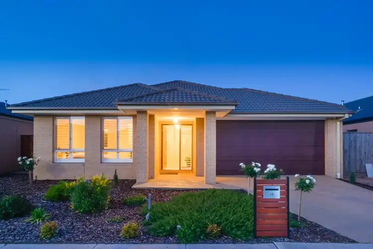 19 Holiday Court, Truganina VIC 3029