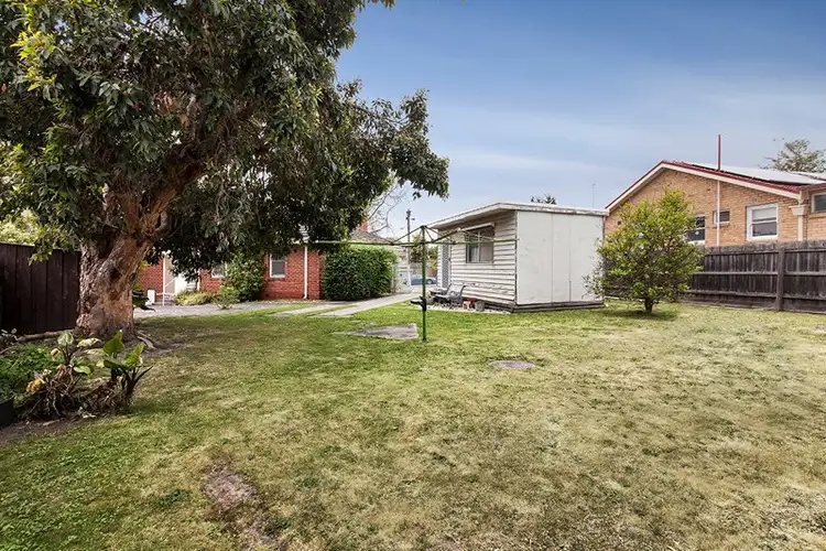 Fifth view of Homely house listing, 1 Tandara Court, Chadstone VIC 3148