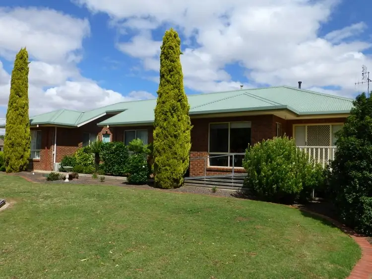 38 Pascoe Street, Rochester VIC 3561