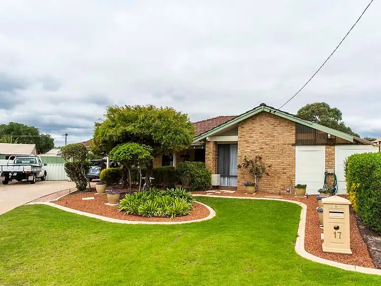 17 Hurst Place, Safety Bay WA 6169