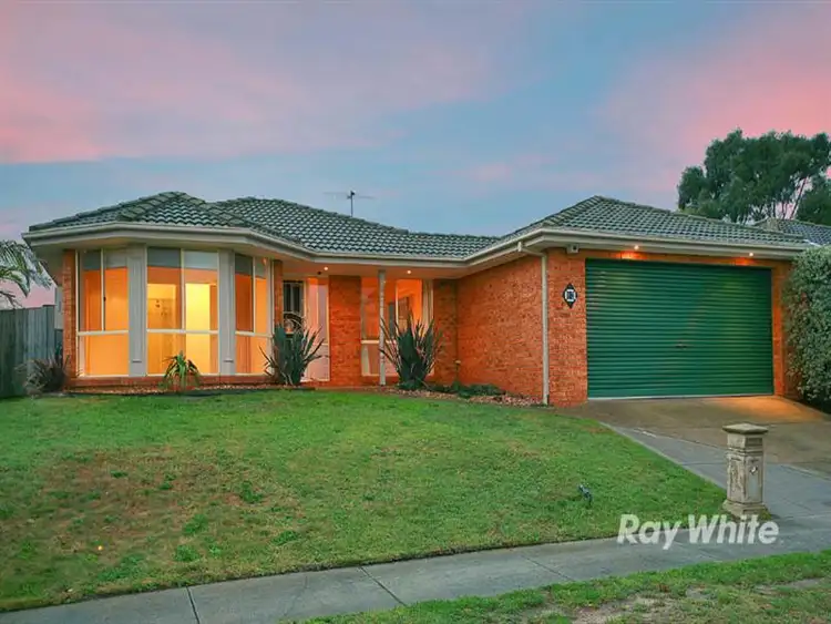 12 Alamanda Way, Cranbourne North VIC 3977
