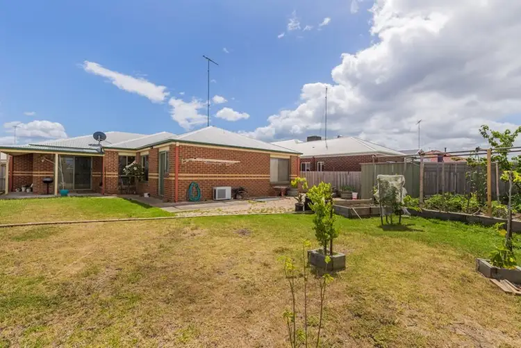 Seventh view of Homely house listing, 32 Paratone Crescent, St Albans Park VIC 3219