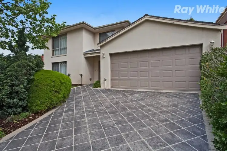 74 Jenola Parade, Wantirna South VIC 3152