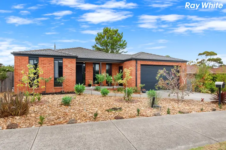 11 Manna Gum Drive, Pakenham VIC 3810