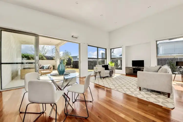 18 Serventy Street, Wright ACT 2611