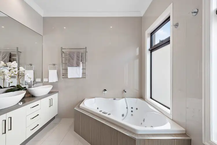 Seventh view of Homely townhouse listing, 6B Forster Court, Bentleigh East VIC 3165