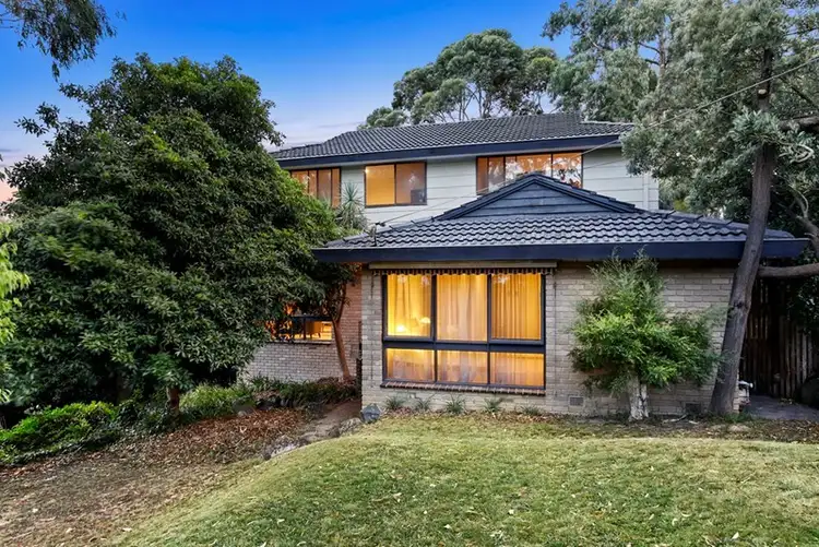 8 CORRONG Crescent, Mooroolbark VIC 3138