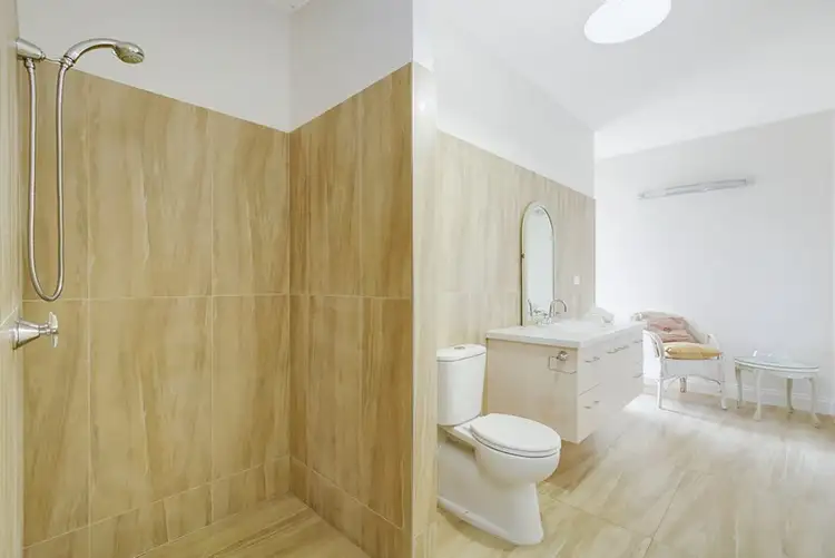 Fifth view of Homely house listing, 70 Woodside Court, Eden Park VIC 3757