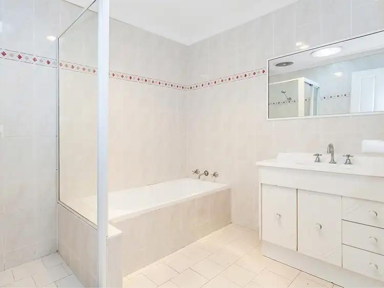 Sixth view of Homely villa listing, 2/7 Stuart Street, Helensburgh NSW 2508