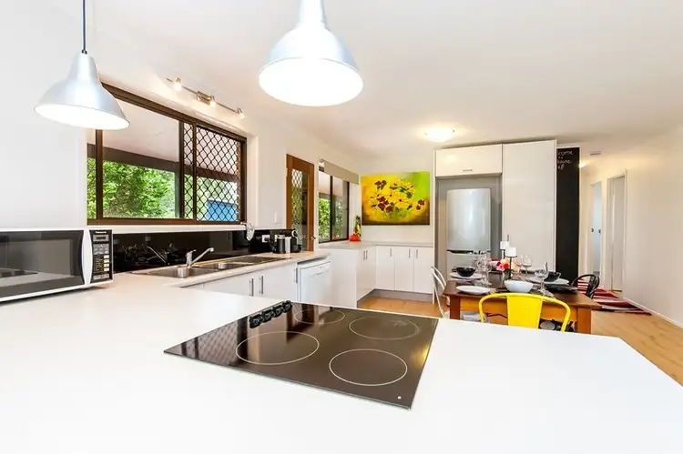 22 Teak Street, Maleny QLD 4552
