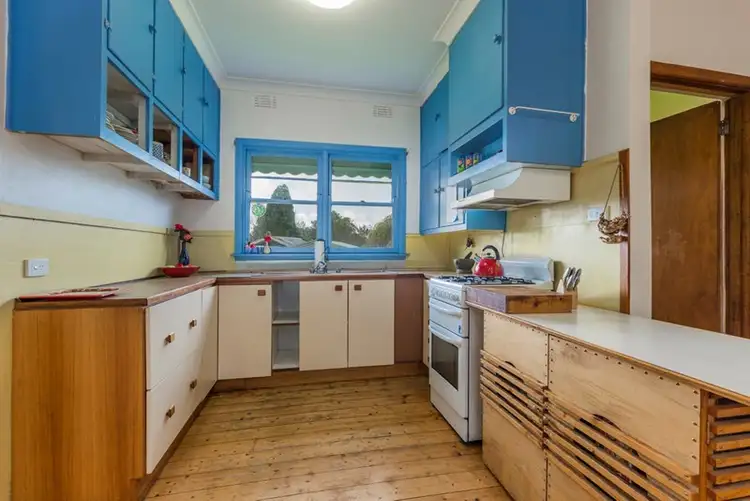 Fifth view of Homely house listing, 27 Heather Street, Hamlyn Heights VIC 3215