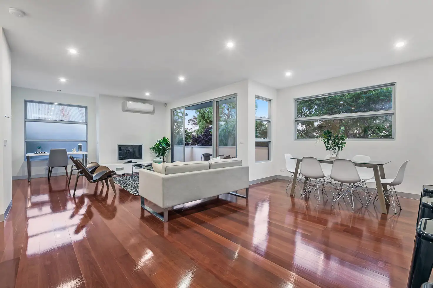Main view of Homely townhouse listing, 4/923 High Street, Reservoir VIC 3073