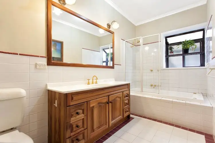 Fifth view of Homely house listing, 76 Castlewood Street, Bentleigh East VIC 3165