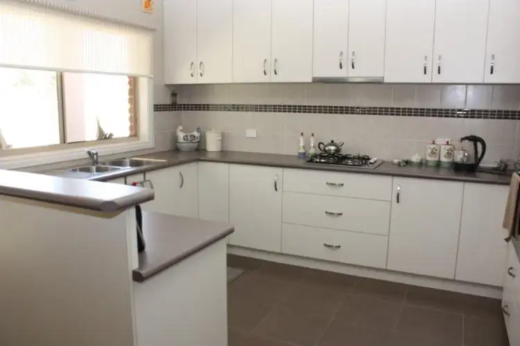 Second view of Homely house listing, 4/50 Elizabeth Street, Wahgunyah VIC 3687