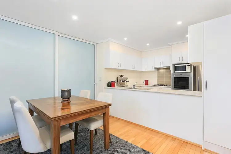 Third view of Homely apartment listing, 2/76 Merlin Street, Neutral Bay NSW 2089