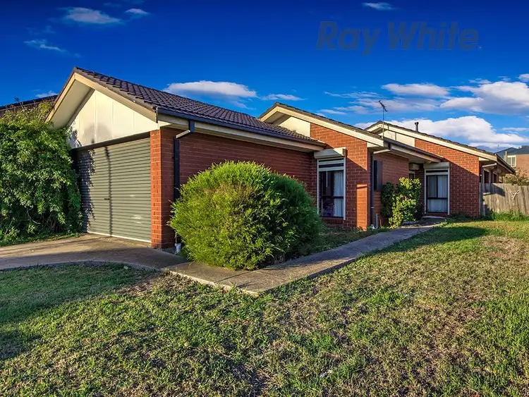 133 Moonstone Circuit, St Albans VIC 3021