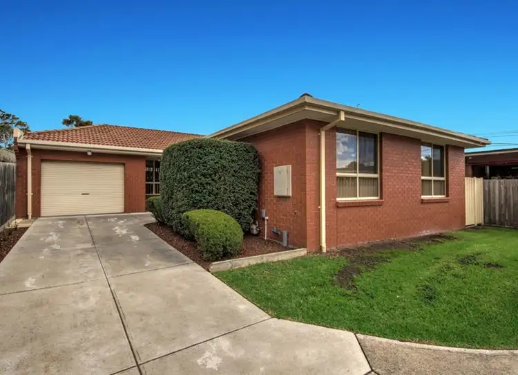 2/17 Michael Avenue, St Albans VIC 3021