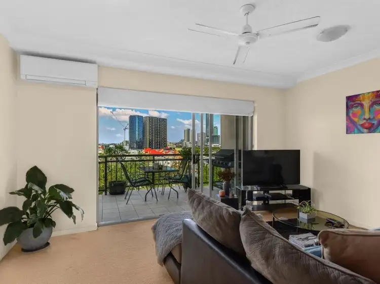 Second view of Homely apartment listing, 22/451 GREGORY Terrace, Spring Hill QLD 4000