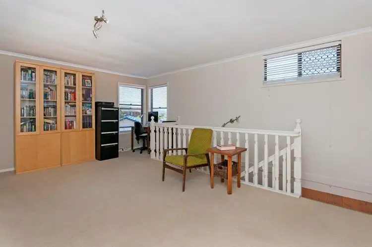Sixth view of Homely house listing, 8 Kadgo Place, Westlake QLD 4074