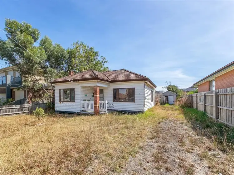 17 Clarke Street, Thomastown VIC 3074
