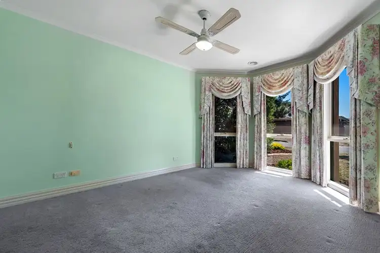 Sixth view of Homely house listing, 5 Taunton Place, Craigieburn VIC 3064