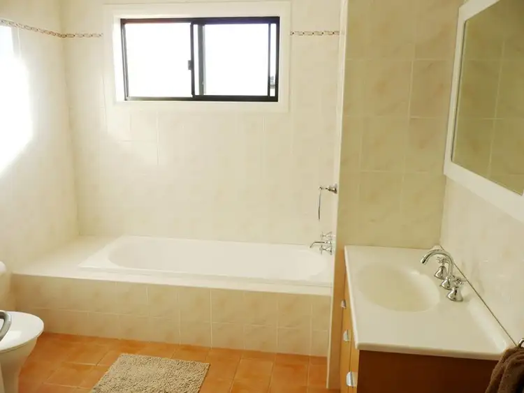 Sixth view of Homely unit listing, 9b Mardon Place, Griffith NSW 2680