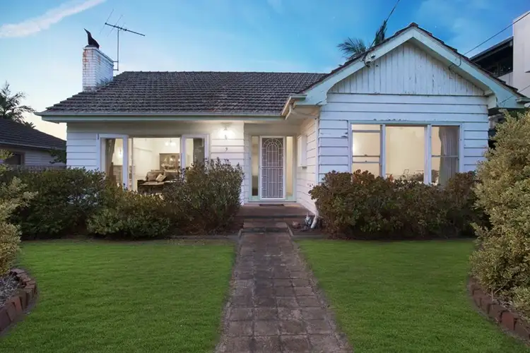 9 Herbert Street, Beaumaris VIC 3193