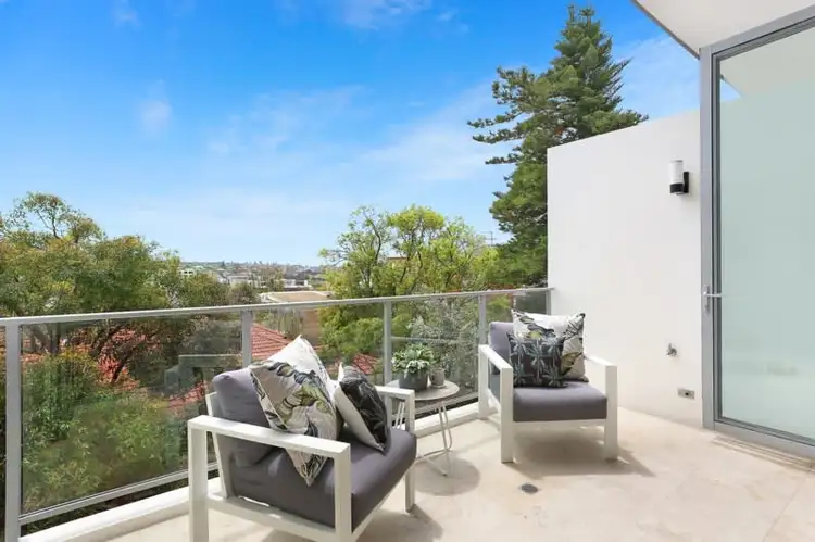 Third view of Homely apartment listing, 18/11-15 Alexander Street, Coogee NSW 2034