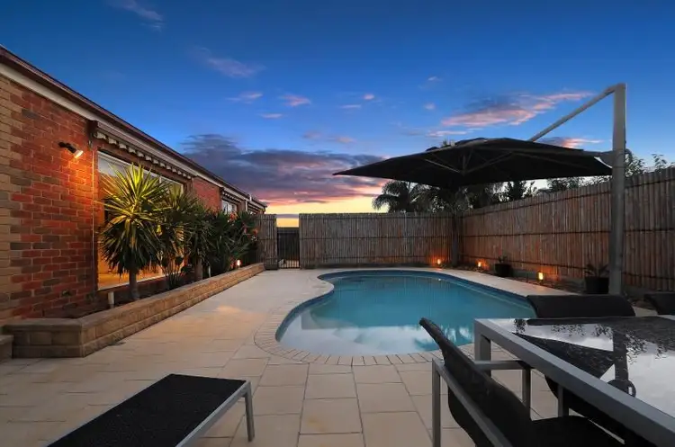 22 Friuli Place, Skye VIC 3977