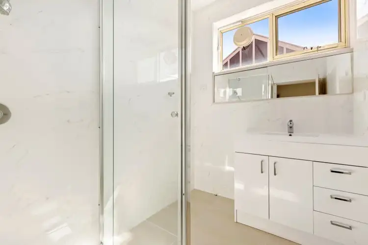 Fourth view of Homely apartment listing, 2/5 Greville Street, Huntingdale VIC 3166