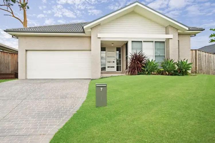 7 River Oak Avenue, Gillieston Heights NSW 2321
