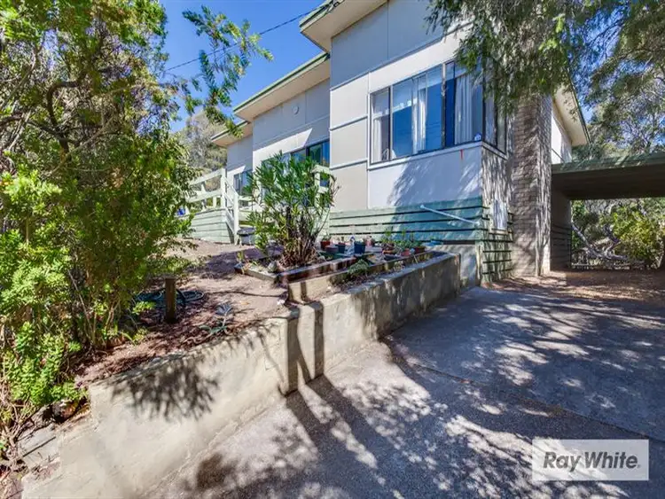 33 Johnson Avenue, Rye VIC 3941