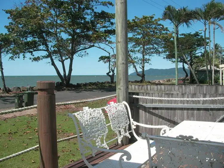 3 Esplanade, Flying Fish Point QLD 4860