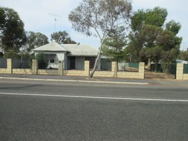 82 Carew Street, Katanning WA 6317