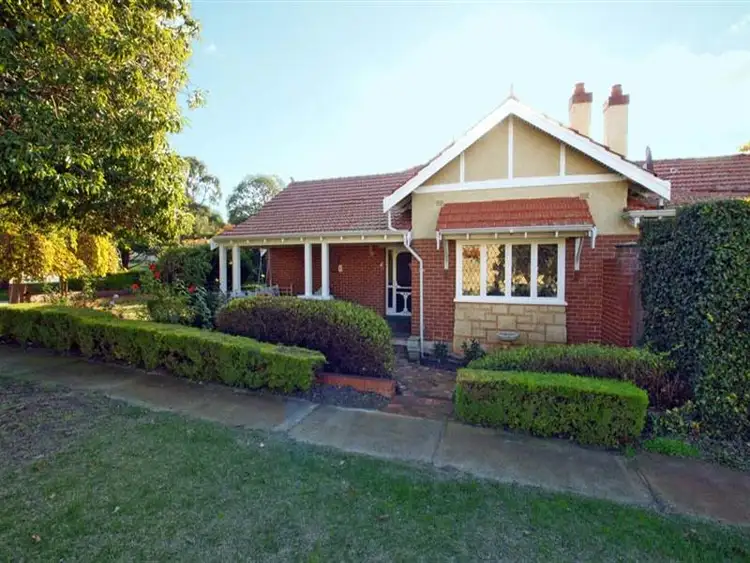 90 Rookwood Street, Menora WA 6050