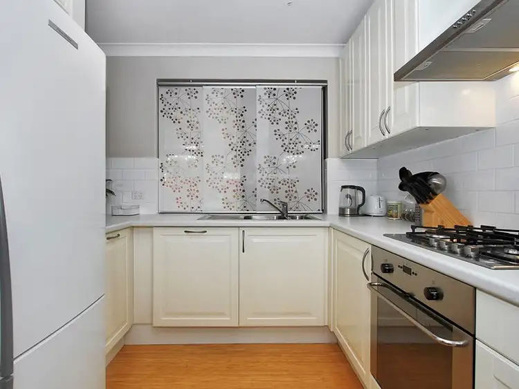 1/10 Jubilee Place, Eden Hill WA 6054