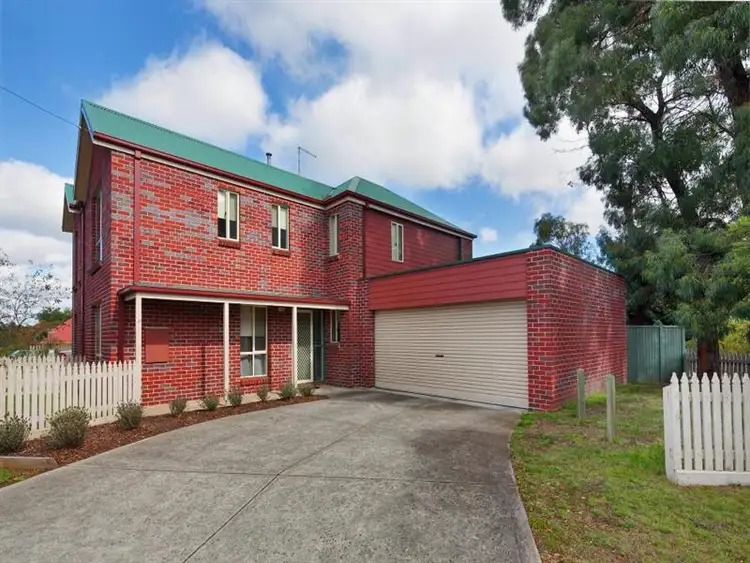 4 Bentley Place, Ballarat East VIC 3350