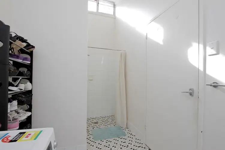 Seventh view of Homely unit listing, 1/307 Wharf Street, Queens Park WA 6107